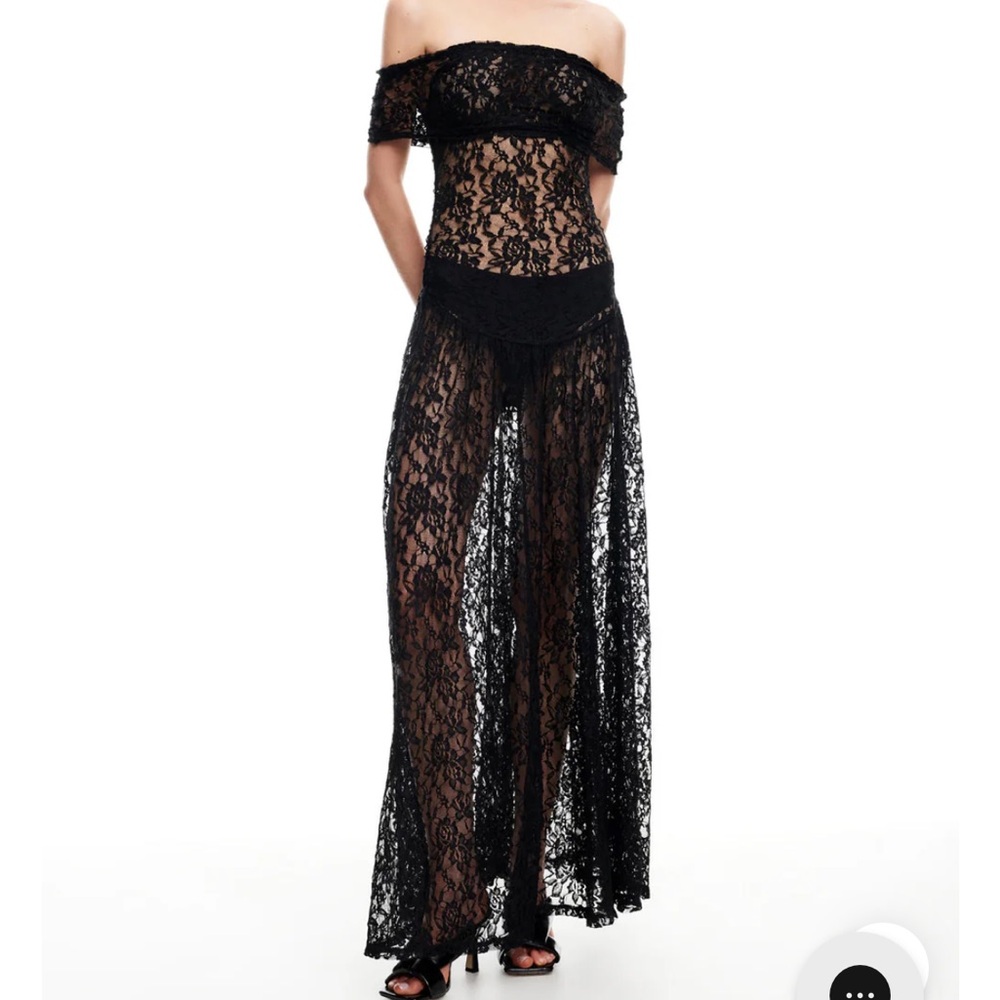Lioness lace maxi dress - Picture 3 of 6